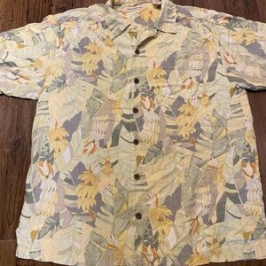 Tommy BahamaFloral Short Sleeve Button-Up Shirt L